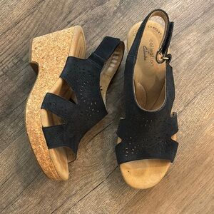 Clarks Women’s Size 6.5  Tan and Navy Wedge‎ Shoes with Cork Heel Velcro Strap